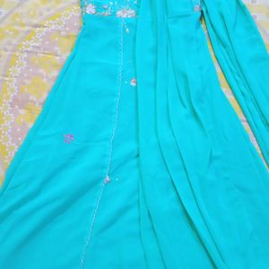 Beautiful Gown With Chunni Attached