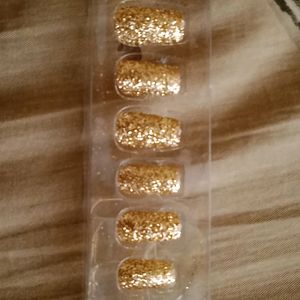 Golden Precious Artificial Nails