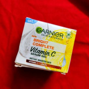 Garnier Vitamin C Serum Gel