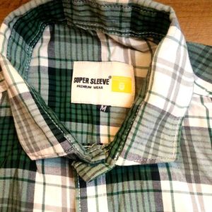 A Brilliant Men's Shirt(M) With Green & Grey Color