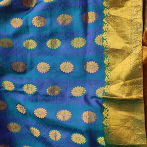 Maroon And Peacock Blue Patli Pallu Saree