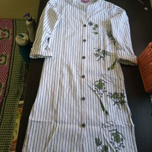 White Kurta With Black Vertical Lines, Stretchable