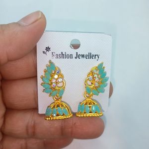 30 Rs Off Brand New Earrings Pack Of 2