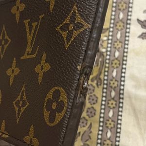 LV dupe mini wallet/ pouch (slight defect)