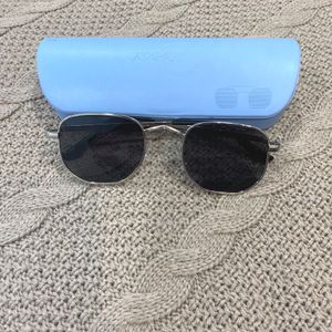 Men & woman sunglasses