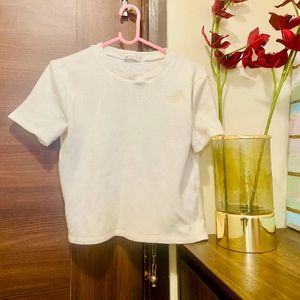 ZARA Off white regular Tshirt