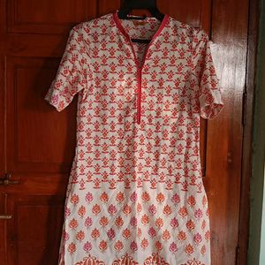 Decent And Cute Aurelia Kurti