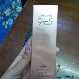 Lakme 9 To 5  Foundation