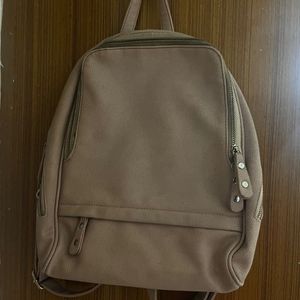 Dressberry Leather Backpack