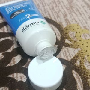 The Derma Co . Face Wash