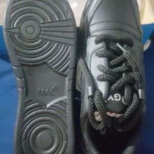 Ogyi  Black Shoes