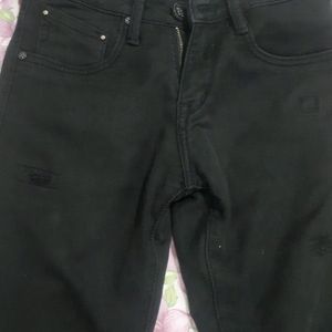 Skinny Pant Black Color