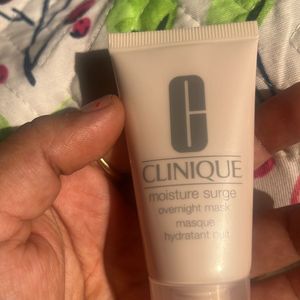 Clinique Moisture Surge Overnight Mask