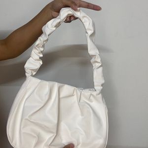 White shoulder bag