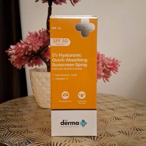 The Derma Co Sunscreen Spray B1G1