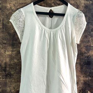 White Net Sleeved Top Or Tshirt