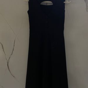 Black midi Flare Dress.       price drop!!! put your offerss