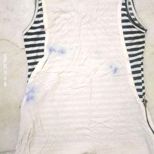 Sleevless White & Blue Top