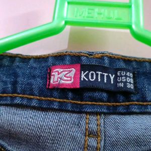 Kotty Navy Blue Straight Fit Jeans