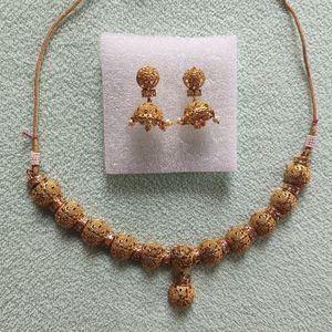 Golden Set With Earrings