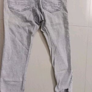 Vero Moda torn jeans