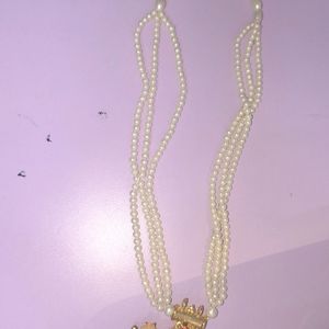 Neckpiece