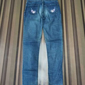 Z-33 Size 30 Slim Fit Women Denim Jeans