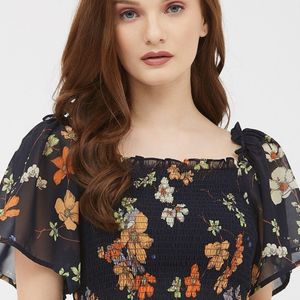 Harpa womens floral bell sleves crop top