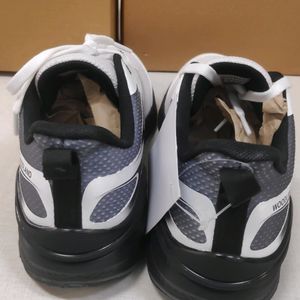 Sale 💥 Mens white sport shoes 🔥
