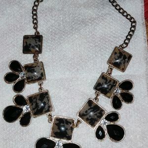 Black Stones Necklace