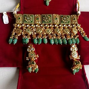 Jewelry Set With Mang Tika