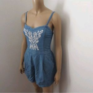 Hollister Chambray Embroidered Romper Jumper Size