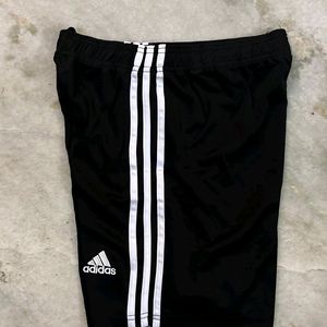 REAL MADRID BLACK SHORTS SIZE MEDIUM SLIM FIT