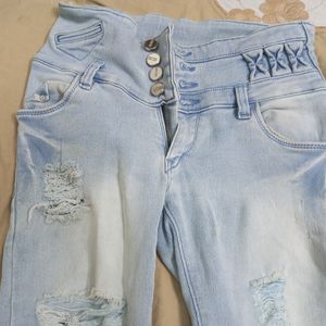 Damaged Style Jeans.....