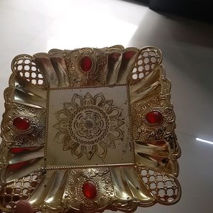 Golden Square Plate