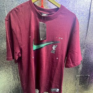 NIKE OVERSIZE TEE