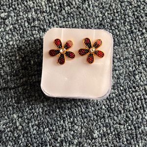 8 Beautiful meenakari studs for her