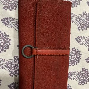 Baggit Red Wallet With Multiple Conpartments