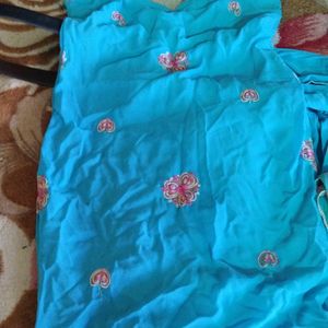 2 Kurti,2 Salwar ,1 Duppatta