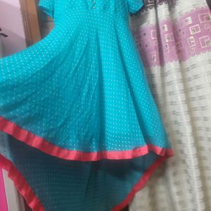 **Beautiful Polka Dot Dress With Tail Cut Design**