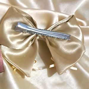 Sailor Pearl Bow