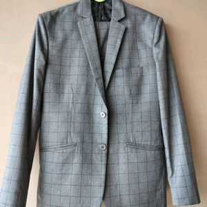 TRENDY MENS BLAZER SUITS