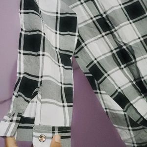 Black And White Check Balloon Pattern Tshirt