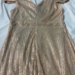 Cold-Shoulder Sequined Fringed Bodycon Cocktail Dr