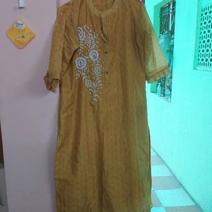 Kurta Set With Schiffli Dupatta