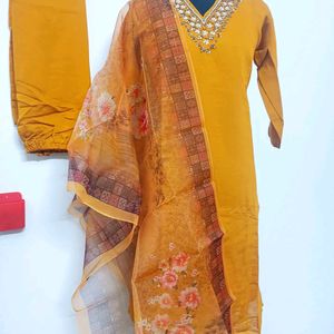 Kurti With Pant And Organza Dupatta