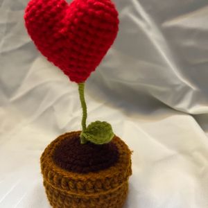 Crochet Heart Pot