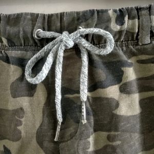 Combo Bershka Military  Shorts/Atmosphere Short