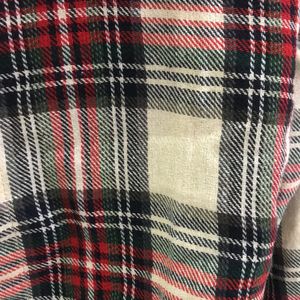 Plaids/Checks Shirt With Black Sleeveless Inner To