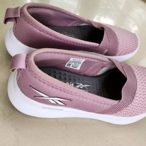 Womens Walking Shoe